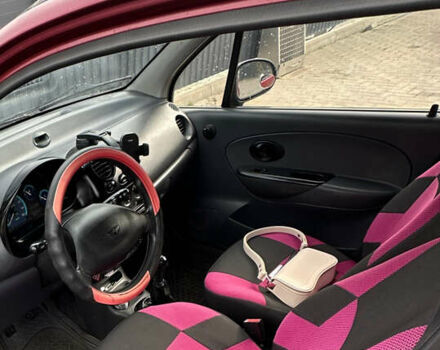 Червоний Деу Матіз, об'ємом двигуна 0.8 л та пробігом 135 тис. км за 2000 $, фото 12 на Automoto.ua