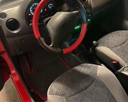 Красный Дэу Матиз, объемом двигателя 0.8 л и пробегом 107 тыс. км за 2000 $, фото 2 на Automoto.ua