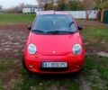 Красный Дэу Матиз, объемом двигателя 0.8 л и пробегом 98 тыс. км за 2150 $, фото 2 на Automoto.ua