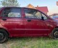 Красный Дэу Матиз, объемом двигателя 0.8 л и пробегом 150 тыс. км за 2100 $, фото 1 на Automoto.ua