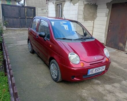 Красный Дэу Матиз, объемом двигателя 8 л и пробегом 60 тыс. км за 2500 $, фото 1 на Automoto.ua