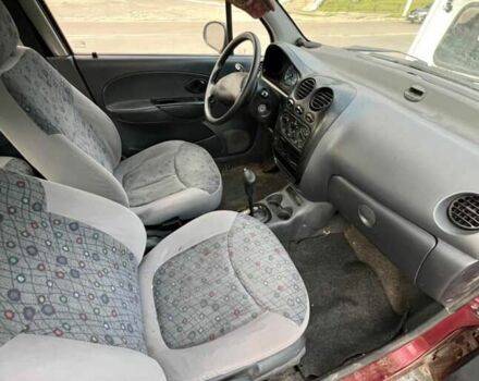 Червоний Деу Матіз, об'ємом двигуна 0.8 л та пробігом 100 тис. км за 1900 $, фото 4 на Automoto.ua