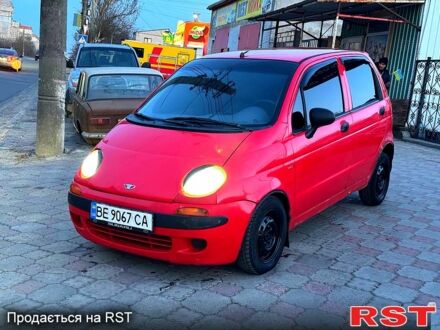 Красный Дэу Матиз, объемом двигателя 0.8 л и пробегом 175 тыс. км за 1299 $, фото 1 на Automoto.ua