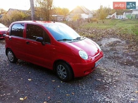 Деу Матіз 2007 у Золотоноше на Automoto.ua Червоний Деу Матіз, об'ємом двигуна 0.8 л та пробігом 138 тис. км за 2599 $, фото 1 на Automoto.ua