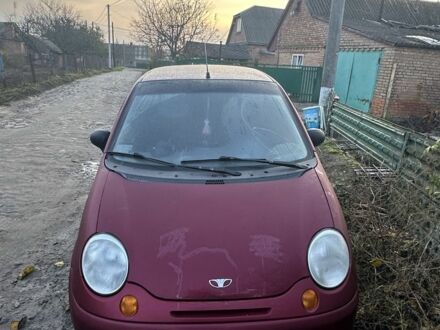 Красный Дэу Матиз, объемом двигателя 0.8 л и пробегом 96 тыс. км за 2300 $, фото 1 на Automoto.ua