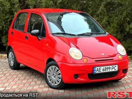 Деу Матіз 2007 у Дніпро (Дніпропетровську) на Automoto.ua Червоний Деу Матіз, об'ємом двигуна 0.8 л та пробігом 95 тис. км за 3000 $, фото 1 на Automoto.ua