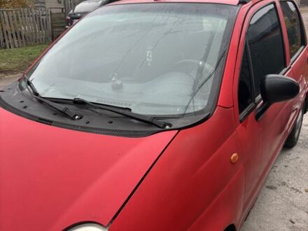 Красный Дэу Матиз, объемом двигателя 0.8 л и пробегом 132 тыс. км за 2200 $, фото 1 на Automoto.ua