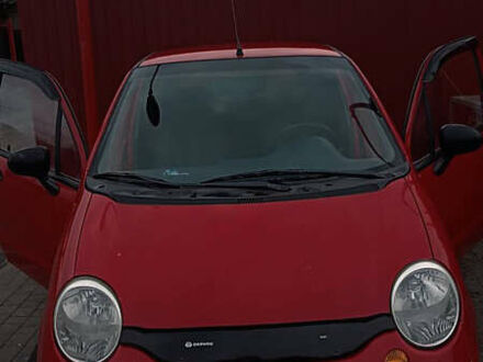 Красный Дэу Матиз, объемом двигателя 0.8 л и пробегом 95 тыс. км за 2499 $, фото 1 на Automoto.ua