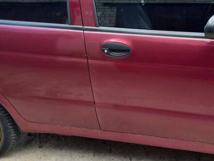 Красный Дэу Матиз, объемом двигателя 0.8 л и пробегом 180 тыс. км за 2000 $, фото 1 на Automoto.ua