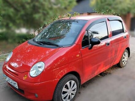 Деу Матіз 2008 у Кривому Розі на Automoto.ua Червоний Деу Матіз, об'ємом двигуна 0.8 л та пробігом 154 тис. км за 2600 $, фото 1 на Automoto.ua