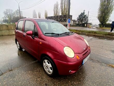 Красный Дэу Матиз, объемом двигателя 0.8 л и пробегом 250 тыс. км за 1800 $, фото 1 на Automoto.ua