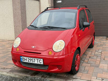 Красный Дэу Матиз, объемом двигателя 0.8 л и пробегом 64 тыс. км за 3300 $, фото 1 на Automoto.ua