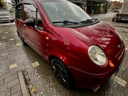 Червоний Деу Матіз, об'ємом двигуна 0.8 л та пробігом 135 тис. км за 2000 $, фото 1 на Automoto.ua