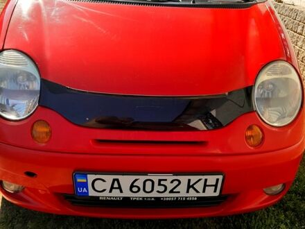 Деу Матіз 2011 у Умани на Automoto.ua Червоний Деу Матіз, об'ємом двигуна 0.8 л та пробігом 0 тис. км за 2300 $, фото 1 на Automoto.ua