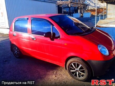 Красный Дэу Матиз, объемом двигателя 0.8 л и пробегом 80 тыс. км за 3500 $, фото 1 на Automoto.ua