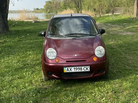 Деу Матіз 2011 у Харкові на Automoto.ua Червоний Деу Матіз, об'ємом двигуна 0.8 л та пробігом 117 тис. км за 1900 $, фото 1 на Automoto.ua