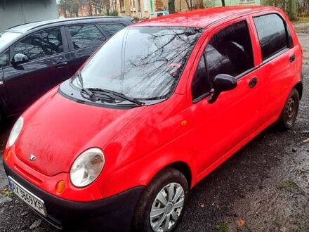 Красный Дэу Матиз, объемом двигателя 0.8 л и пробегом 121 тыс. км за 1800 $, фото 1 на Automoto.ua