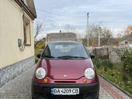 Червоний Деу Матіз, об'ємом двигуна 0.8 л та пробігом 107 тис. км за 2000 $, фото 1 на Automoto.ua