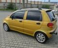 Желтый Дэу Матиз, объемом двигателя 0.8 л и пробегом 165 тыс. км за 1400 $, фото 1 на Automoto.ua