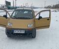 Желтый Дэу Матиз, объемом двигателя 0.8 л и пробегом 100 тыс. км за 2000 $, фото 2 на Automoto.ua
