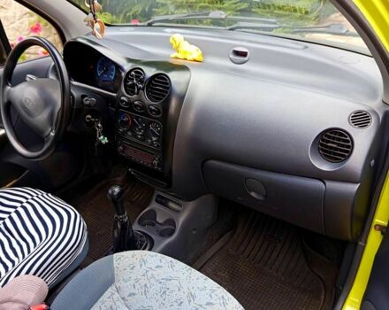 Желтый Дэу Матиз, объемом двигателя 0.8 л и пробегом 80 тыс. км за 2400 $, фото 3 на Automoto.ua