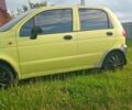 Желтый Дэу Матиз, объемом двигателя 0.8 л и пробегом 90 тыс. км за 1650 $, фото 2 на Automoto.ua