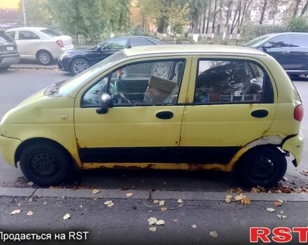 Желтый Дэу Матиз, объемом двигателя 0.8 л и пробегом 200 тыс. км за 1200 $, фото 2 на Automoto.ua