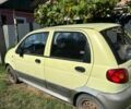 Желтый Дэу Матиз, объемом двигателя 0.8 л и пробегом 80 тыс. км за 1300 $, фото 1 на Automoto.ua