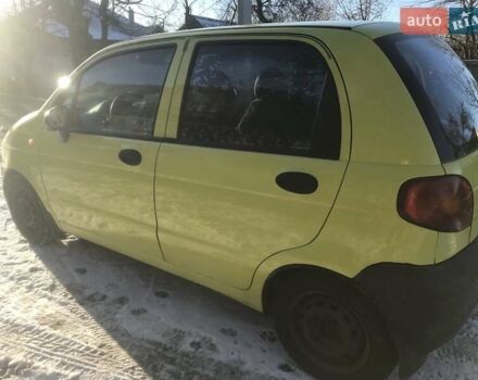Желтый Дэу Матиз, объемом двигателя 0.8 л и пробегом 125 тыс. км за 2800 $, фото 1 на Automoto.ua