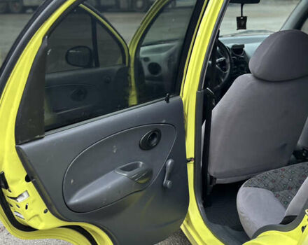 Жовтий Деу Матіз, об'ємом двигуна 0.77 л та пробігом 186 тис. км за 2400 $, фото 13 на Automoto.ua