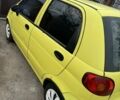 Желтый Дэу Матиз, объемом двигателя 0.8 л и пробегом 150 тыс. км за 1800 $, фото 4 на Automoto.ua
