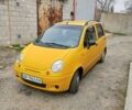 Желтый Дэу Матиз, объемом двигателя 0.8 л и пробегом 120 тыс. км за 2100 $, фото 1 на Automoto.ua