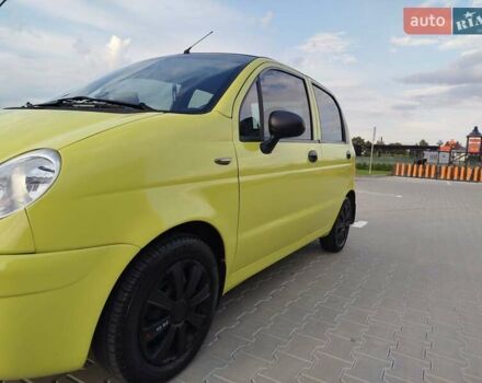 Жовтий Деу Матіз, об'ємом двигуна 1 л та пробігом 137 тис. км за 2650 $, фото 2 на Automoto.ua