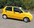 Желтый Дэу Матиз, объемом двигателя 0.8 л и пробегом 172 тыс. км за 1600 $, фото 2 на Automoto.ua