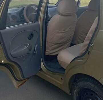 Желтый Дэу Матиз, объемом двигателя 0.8 л и пробегом 200 тыс. км за 1100 $, фото 1 на Automoto.ua