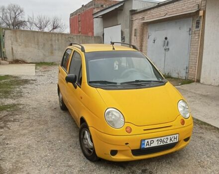 Желтый Дэу Матиз, объемом двигателя 0.8 л и пробегом 120 тыс. км за 2100 $, фото 1 на Automoto.ua