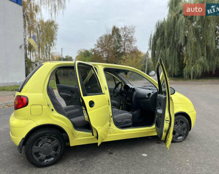 Желтый Дэу Матиз, объемом двигателя 0.8 л и пробегом 120 тыс. км за 2400 $, фото 17 на Automoto.ua