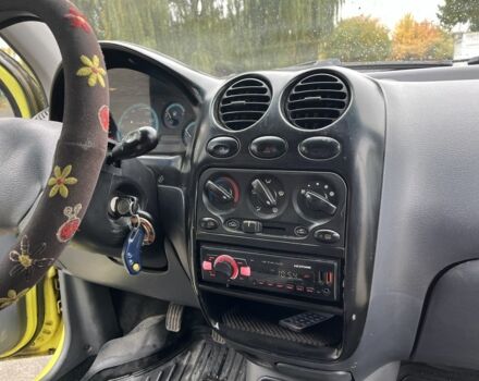 Желтый Дэу Матиз, объемом двигателя 0.8 л и пробегом 115 тыс. км за 2400 $, фото 21 на Automoto.ua