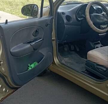 Желтый Дэу Матиз, объемом двигателя 0.8 л и пробегом 200 тыс. км за 1100 $, фото 14 на Automoto.ua