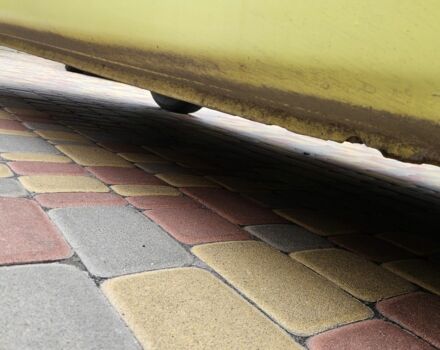 Желтый Дэу Матиз, объемом двигателя 0.8 л и пробегом 130 тыс. км за 2400 $, фото 7 на Automoto.ua