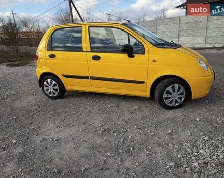 Жовтий Деу Матіз, об'ємом двигуна 1 л та пробігом 169 тис. км за 2300 $, фото 3 на Automoto.ua