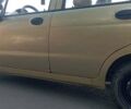 Желтый Дэу Матиз, объемом двигателя 0.8 л и пробегом 200 тыс. км за 1100 $, фото 2 на Automoto.ua