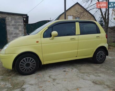 Желтый Дэу Матиз, объемом двигателя 0.8 л и пробегом 103 тыс. км за 2700 $, фото 2 на Automoto.ua