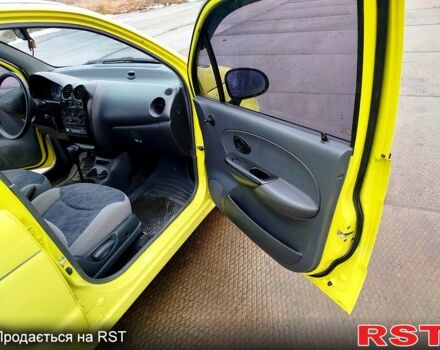 Желтый Дэу Матиз, объемом двигателя 0.8 л и пробегом 90 тыс. км за 3200 $, фото 9 на Automoto.ua