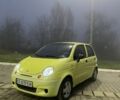 Желтый Дэу Матиз, объемом двигателя 0.8 л и пробегом 77 тыс. км за 2800 $, фото 1 на Automoto.ua