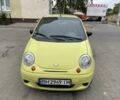 Желтый Дэу Матиз, объемом двигателя 0.8 л и пробегом 107 тыс. км за 3000 $, фото 1 на Automoto.ua