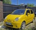 Желтый Дэу Матиз, объемом двигателя 0.8 л и пробегом 115 тыс. км за 2400 $, фото 1 на Automoto.ua