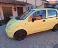 Желтый Дэу Матиз, объемом двигателя 0.8 л и пробегом 177 тыс. км за 2800 $, фото 2 на Automoto.ua
