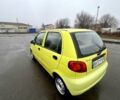 Желтый Дэу Матиз, объемом двигателя 0.8 л и пробегом 66 тыс. км за 2400 $, фото 5 на Automoto.ua