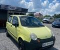 Желтый Дэу Матиз, объемом двигателя 0.8 л и пробегом 150 тыс. км за 1800 $, фото 3 на Automoto.ua